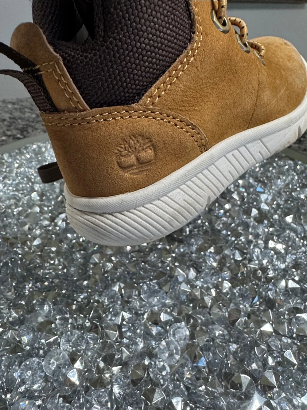 Timberland toddler Tan Suede Ankle Boots with White Sole 9